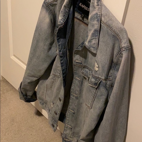 EXPRESS Ripped denim jacket - Picture 2 of 4